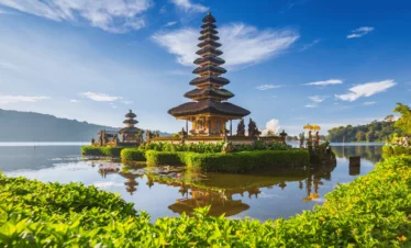 Bali Paradise - Captivating Views and Tranquil Beauty with TravelFly's Indonesia Tour.