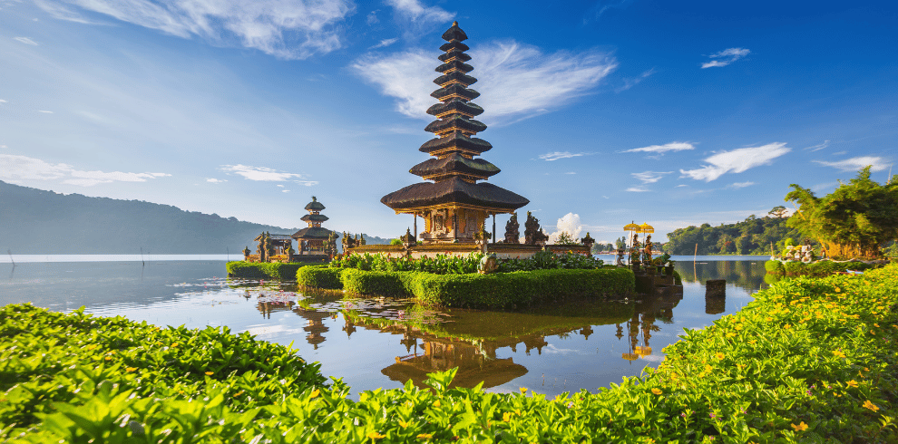 Bali Paradise - Captivating Views and Tranquil Beauty with TravelFly's Indonesia Tour.